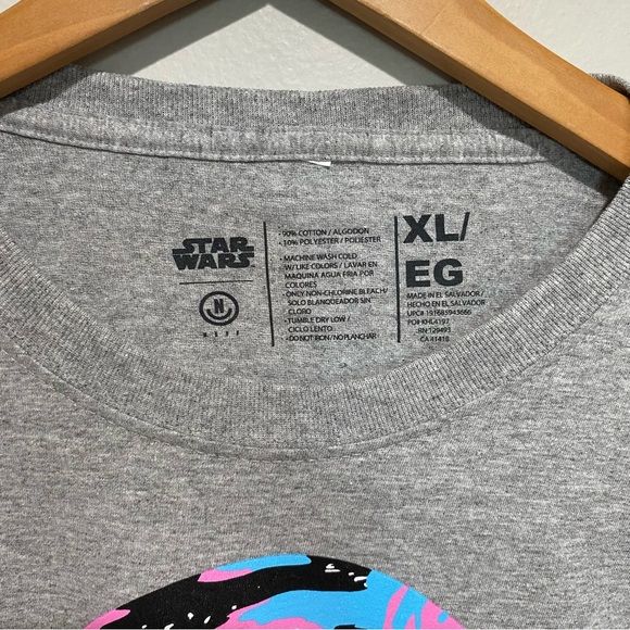NWT‎ Star Wars Gray T-Shirt with Vibrant Graphic of Baby Yoda Size XL - Picture 5 of 12